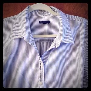 GAP tailored dress shirt - blue & white